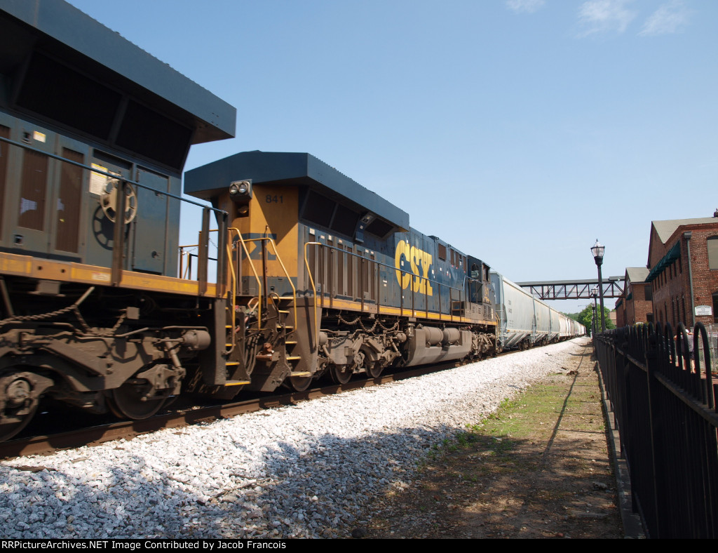 CSX 841